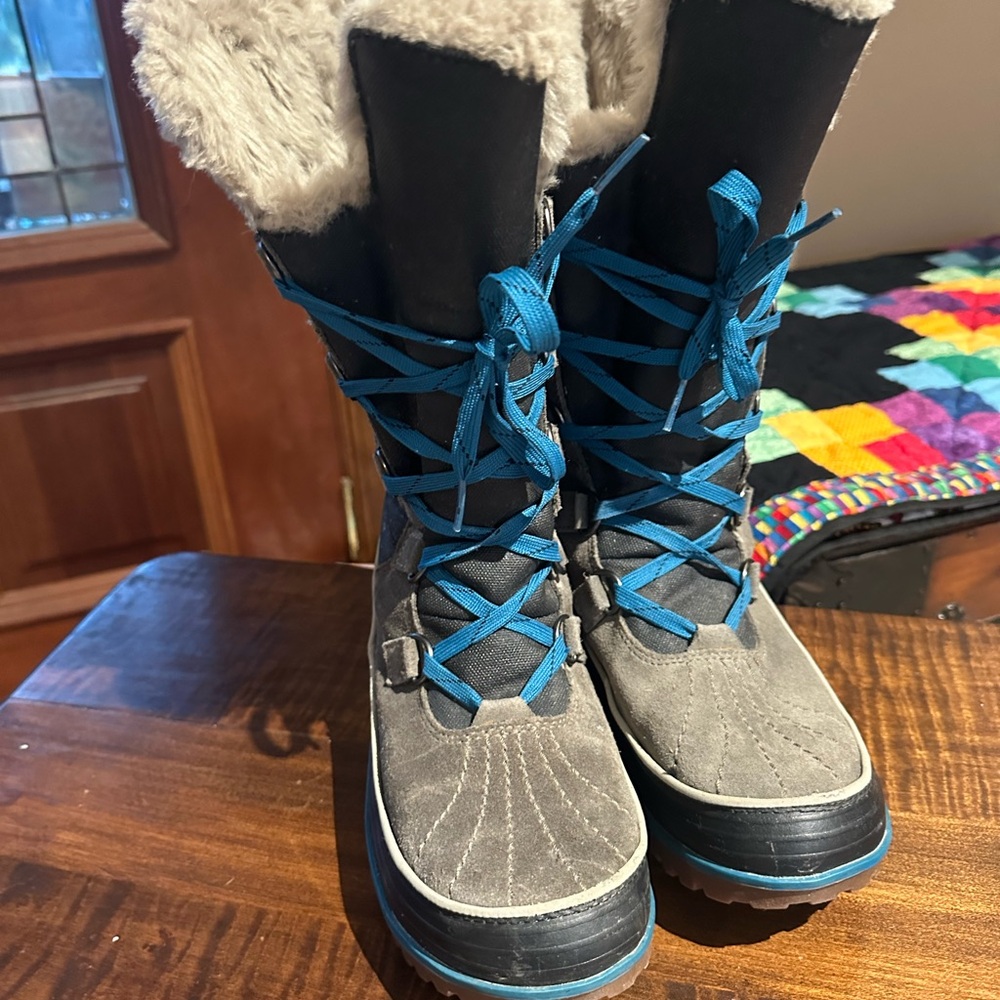 Sorel Black and Blue Winter Boots